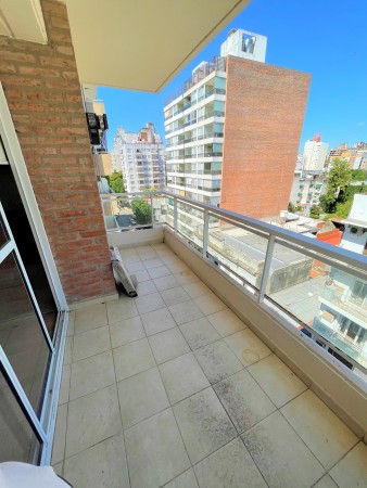 Departamento tipo Semipiso de 1 dormitorio JM Rosas al 1300