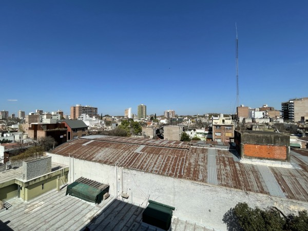Monoambiente en Oportunidad, Riobamba al 800, Abasto. 