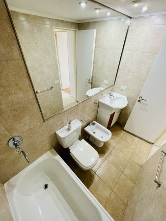 Departamento 1 dormi balcon externo Zona Terminal Echesortu Rioja 3500